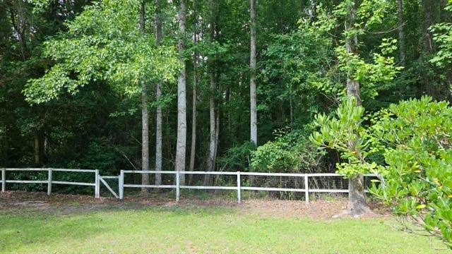 1927 Armview Rd., Loris, SC 29569