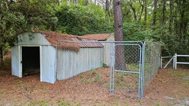 1927 Armview Rd., Loris, SC 29569