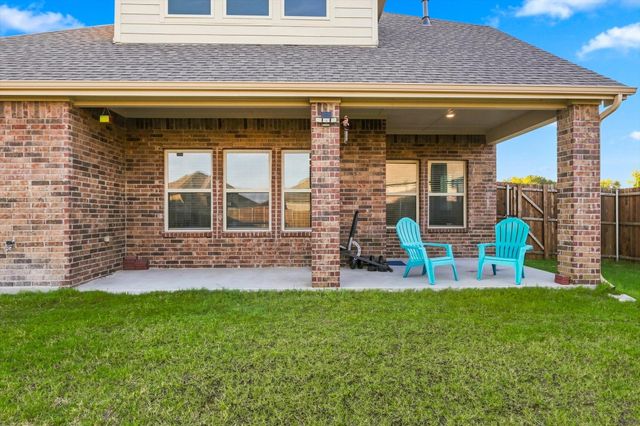 901 Loganberry Drive, Princeton, TX 75407