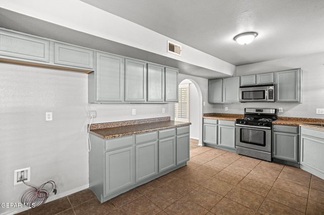 12585 PASEO LINDO Drive, El Paso, TX 79928