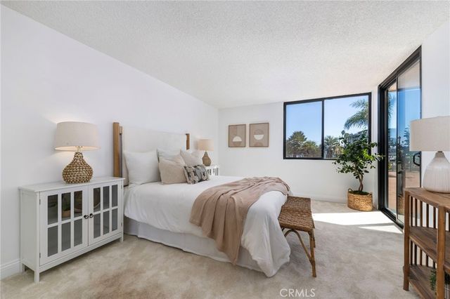 201 Bay Shore Avenue 104, Long Beach, CA 90803