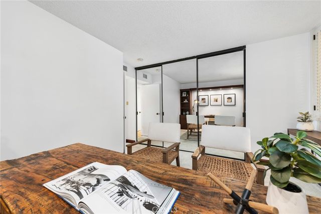 201 Bay Shore Avenue 104, Long Beach, CA 90803