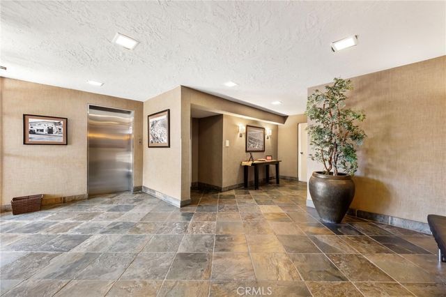 201 Bay Shore Avenue 104, Long Beach, CA 90803