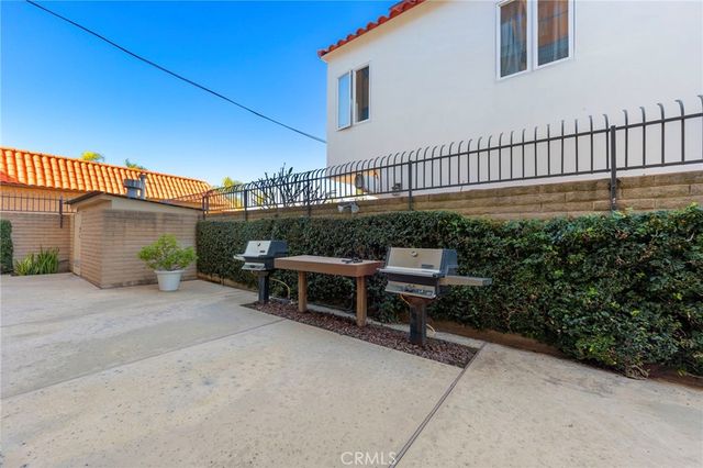 201 Bay Shore Avenue 104, Long Beach, CA 90803