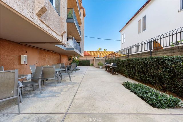 201 Bay Shore Avenue 104, Long Beach, CA 90803