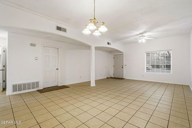 6230 Escondido Drive A, El Paso, TX 79912