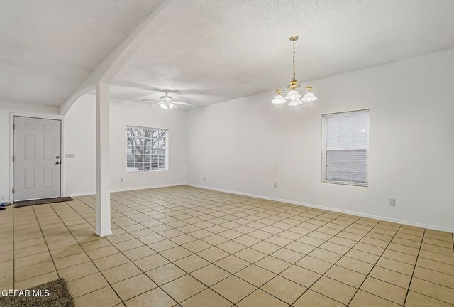 6230 Escondido Drive A, El Paso, TX 79912