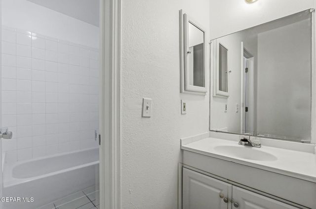 6230 Escondido Drive A, El Paso, TX 79912