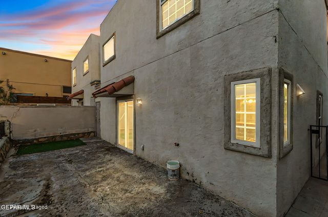 6230 Escondido Drive A, El Paso, TX 79912