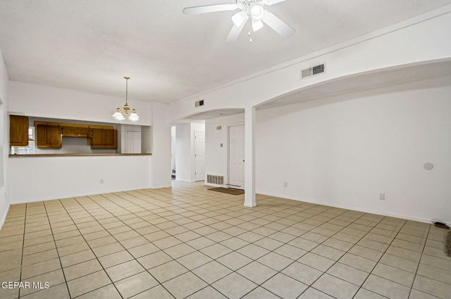 6230 Escondido Drive A, El Paso, TX 79912