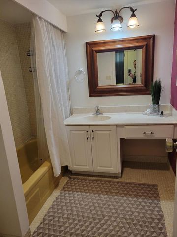 3671 Environ Boulevard 468, Lauderhill, FL 33319