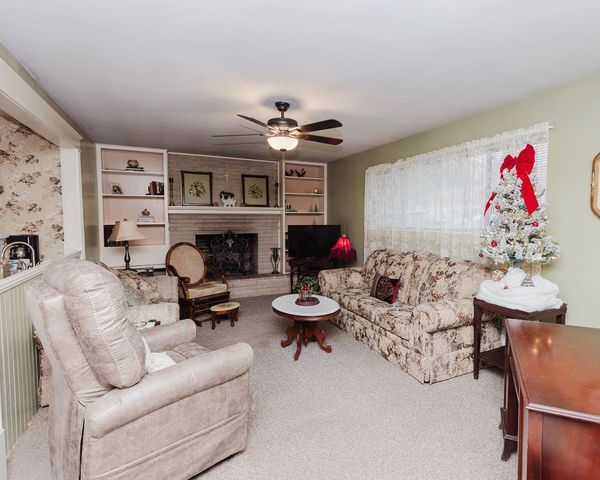 663 6th Street, Honey Grove, TX 75446