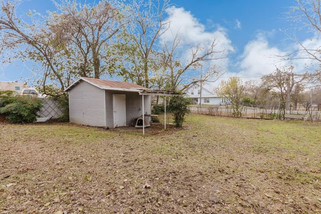 663 6th Street, Honey Grove, TX 75446