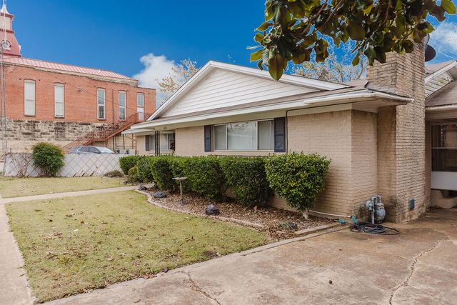 663 6th Street, Honey Grove, TX 75446