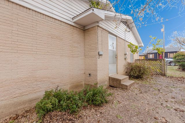 663 6th Street, Honey Grove, TX 75446