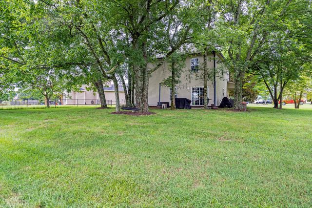 133 Durham Ct, Murfreesboro, TN 37128