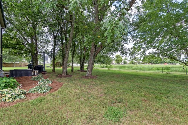 133 Durham Ct, Murfreesboro, TN 37128