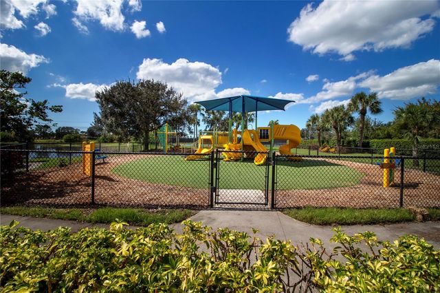 267 HERITAGE ISLES WAY, Bradenton, FL 34212