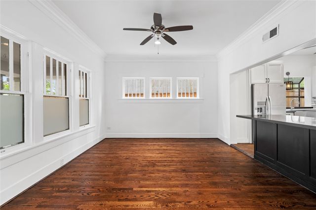 1210 Hawthorne Street, Houston, TX 77006