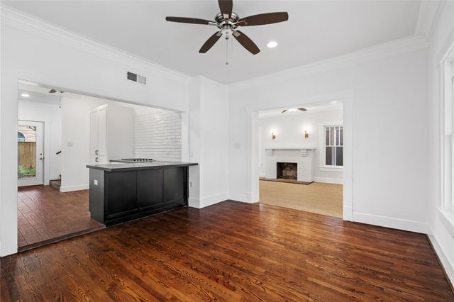 1210 Hawthorne Street, Houston, TX 77006