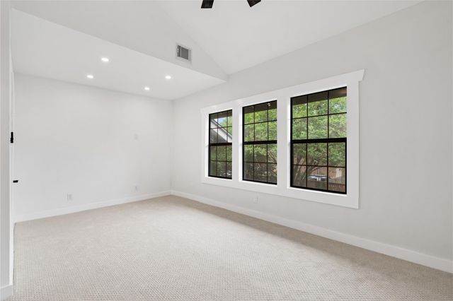 1210 Hawthorne Street, Houston, TX 77006