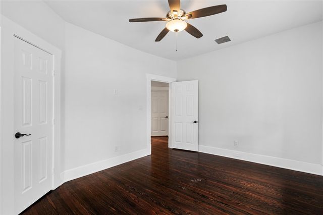 1210 Hawthorne Street, Houston, TX 77006