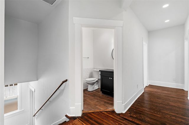 1210 Hawthorne Street, Houston, TX 77006