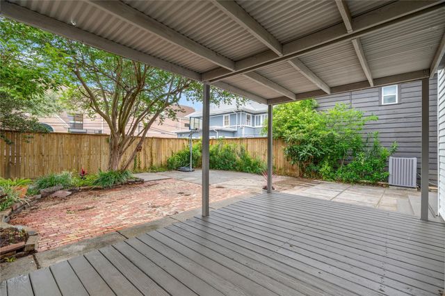 1210 Hawthorne Street, Houston, TX 77006
