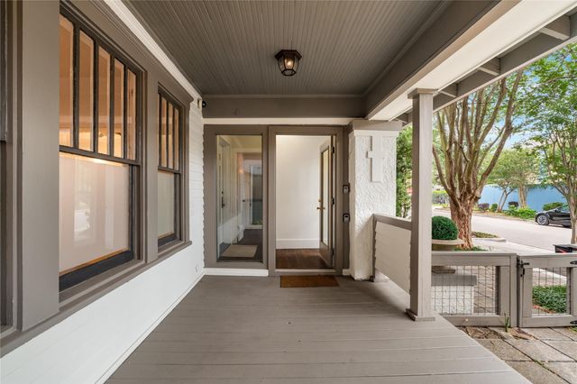 1210 Hawthorne Street, Houston, TX 77006