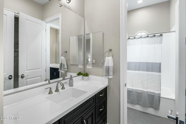 2051 E ARIS Drive, Gilbert, AZ 85298