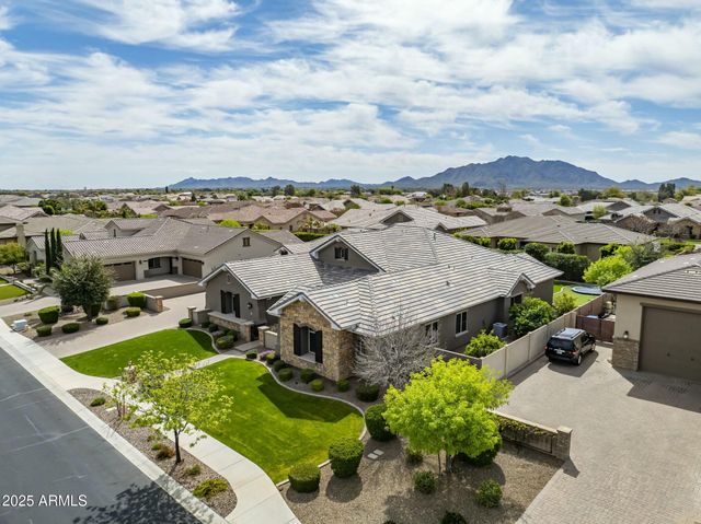 2051 E ARIS Drive, Gilbert, AZ 85298