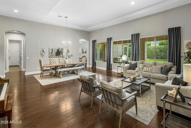 2051 E ARIS Drive, Gilbert, AZ 85298