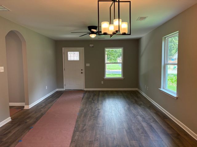 3701 WHITTIER RD, Memphis, TN 38108