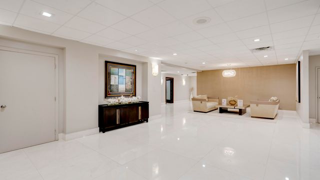 3500 Galt Ocean Drive 111, Fort Lauderdale, FL 33308