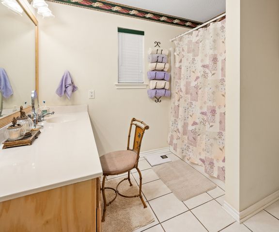 133 Valleywood Glen, Holly Lake Ranch, TX 75765