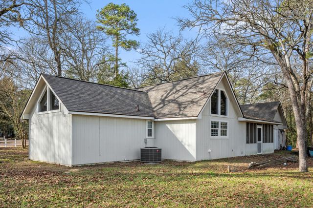 133 Valleywood Glen, Holly Lake Ranch, TX 75765