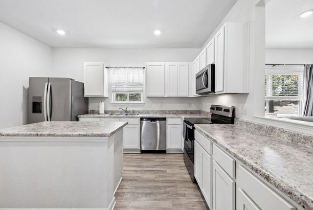16 Woodsorrel Street, Freeport, FL 32439