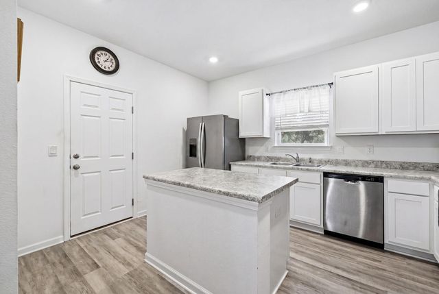 16 Woodsorrel Street, Freeport, FL 32439