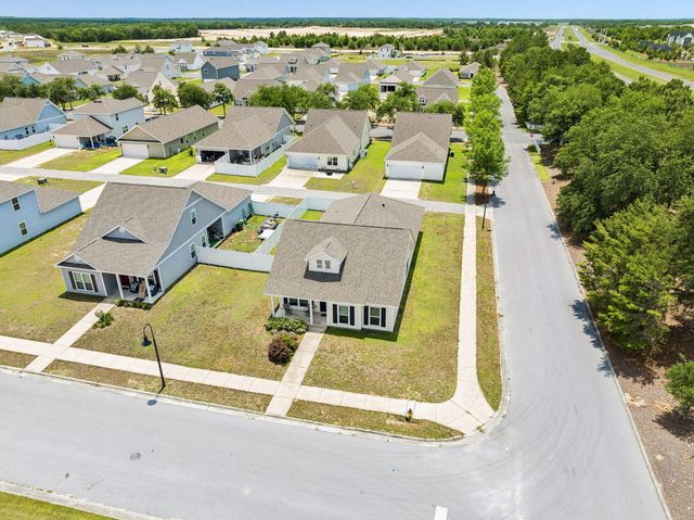 16 Woodsorrel Street, Freeport, FL 32439