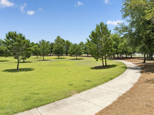16 Woodsorrel Street, Freeport, FL 32439