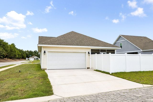 16 Woodsorrel Street, Freeport, FL 32439