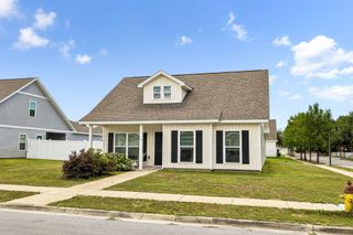 16 Woodsorrel Street, Freeport, FL 32439