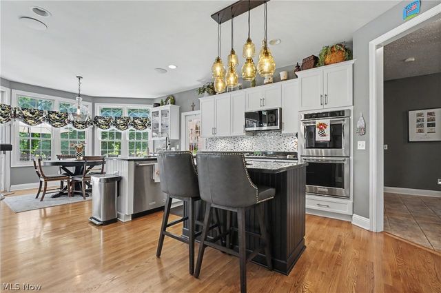 6165 Loch Lomond Court, Solon, OH 44139