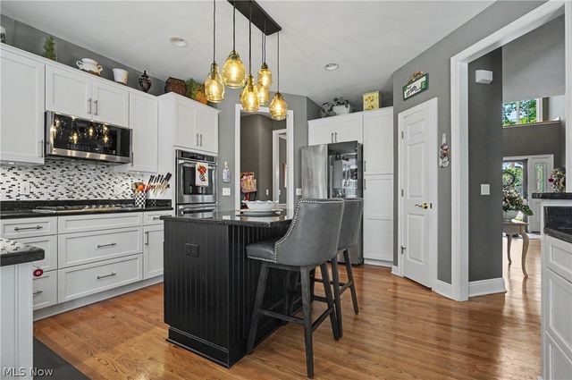 6165 Loch Lomond Court, Solon, OH 44139