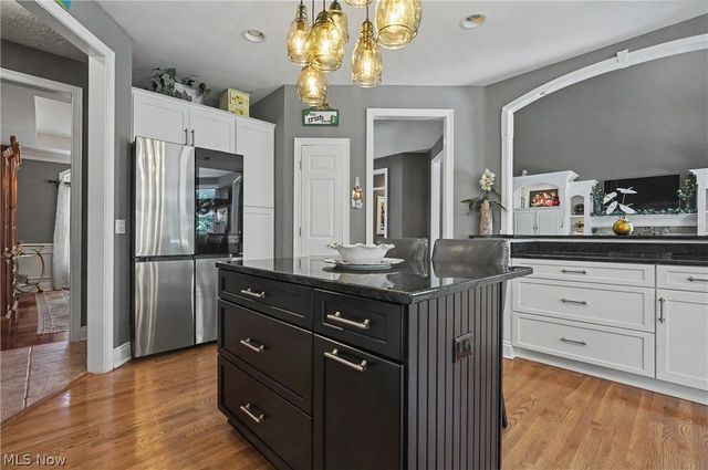 6165 Loch Lomond Court, Solon, OH 44139