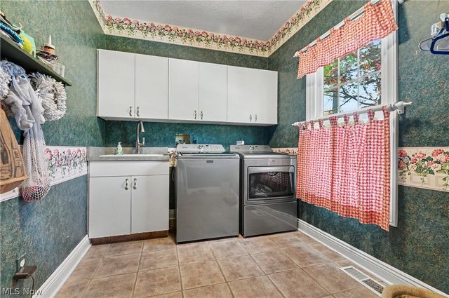 6165 Loch Lomond Court, Solon, OH 44139