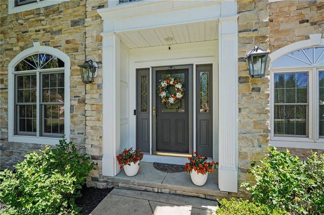 6165 Loch Lomond Court, Solon, OH 44139