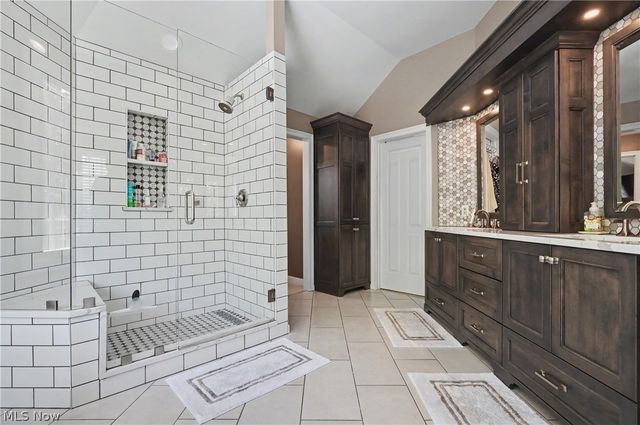 6165 Loch Lomond Court, Solon, OH 44139