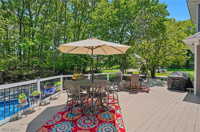 6165 Loch Lomond Court, Solon, OH 44139