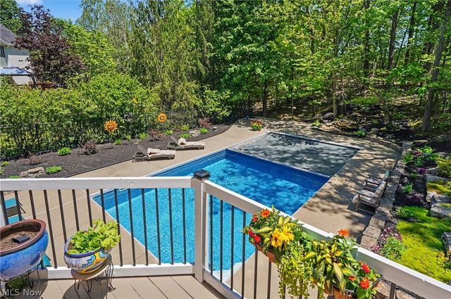 6165 Loch Lomond Court, Solon, OH 44139